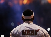 开云体育下载-铁壁与利刃的较量，恩佐撕裂防线，巴拉圭锁死克罗地亚的艺术