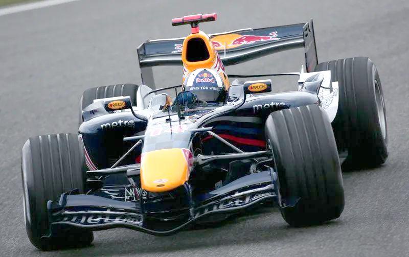 红牛车队轻取雷诺车队,汉密尔顿高光表现的简单介绍 红牛车队轻取雷诺车队,汉密尔顿高光表现的简单介绍