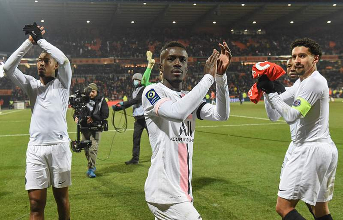 洛里昂队遭遇连败,降级压力增大的简单介绍 洛里昂队遭遇连败,降级压力增大的简单介绍