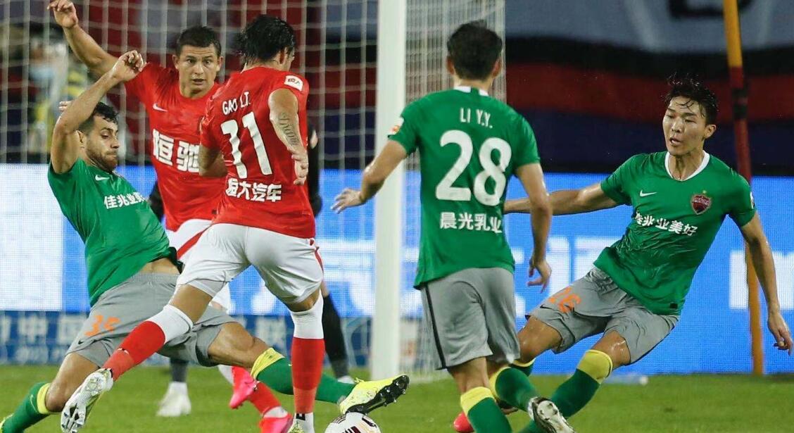 曲静雅准时破门,助球队取得关键胜利 曲静雅准时破门,助球队取得关键胜利