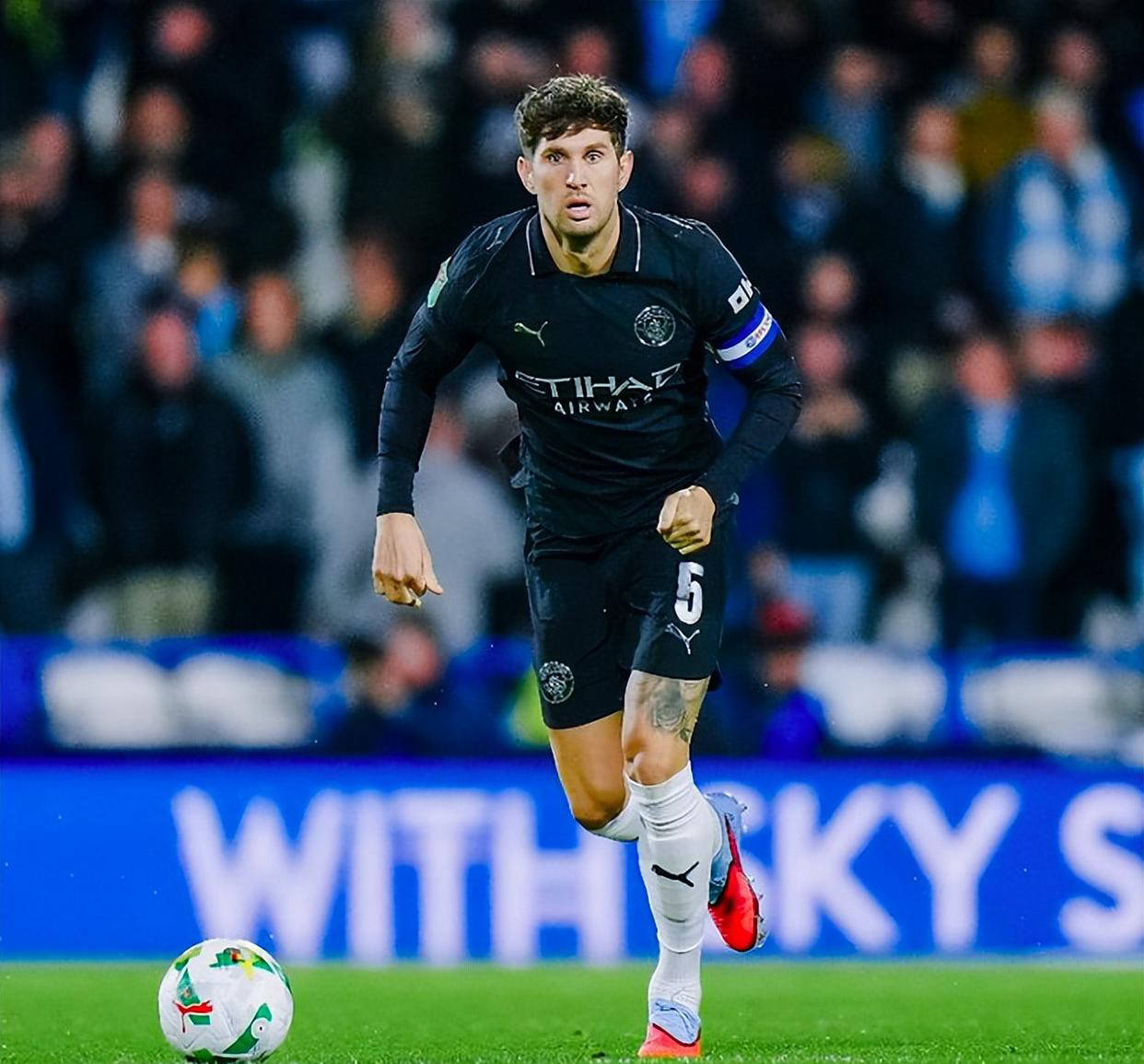 跨越城主场逼平哈德斯菲尔德的简单介绍 跨越城主场逼平哈德斯菲尔德的简单介绍