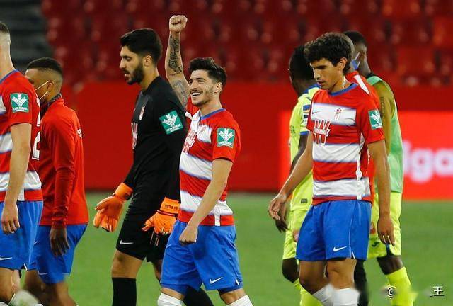 塞维利亚主场大捷,继续领跑积分榜 塞维利亚主场大捷,继续领跑积分榜