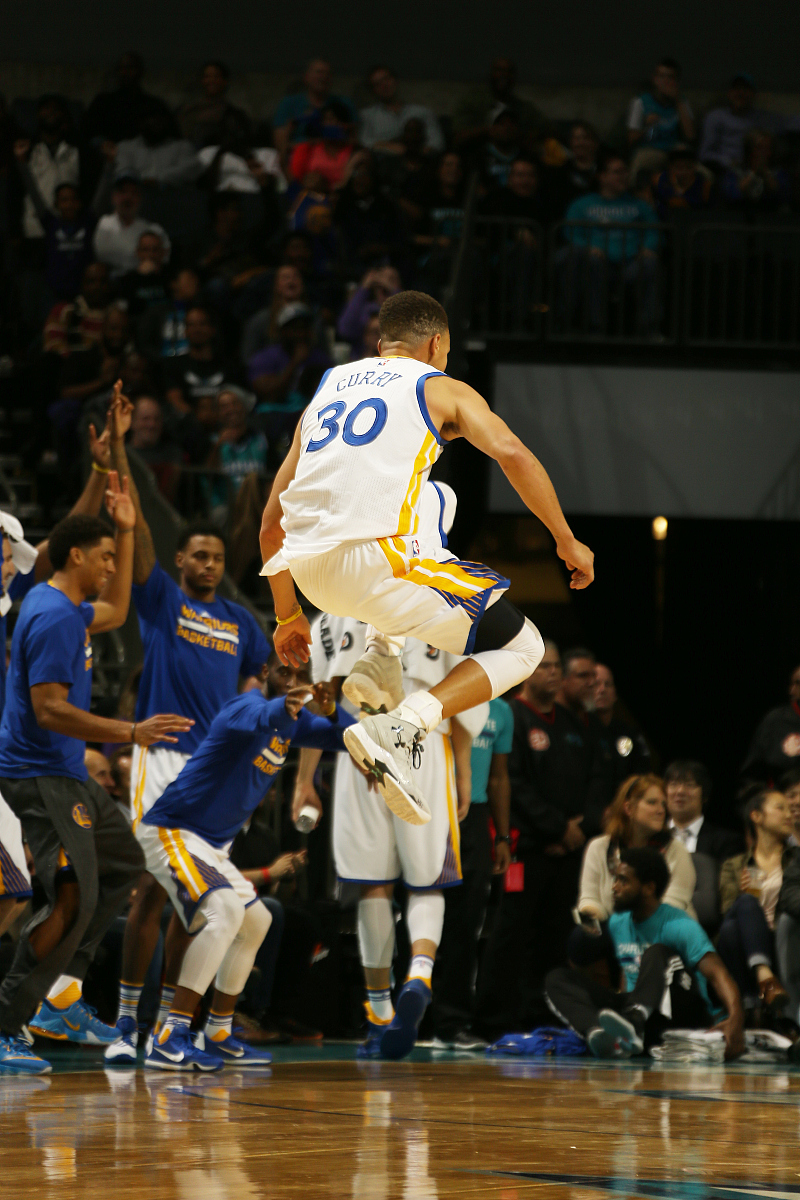 西班牙篮球巨星跳投绝杀领先球队晋级 西班牙篮球巨星跳投绝杀领先球队晋级