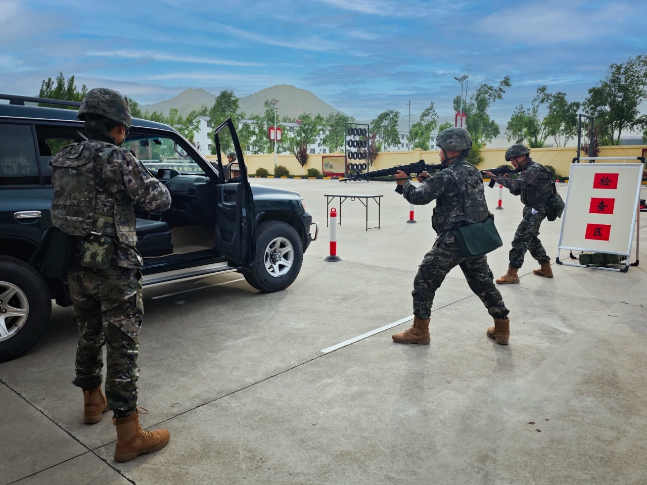 大赛卫冕冠军集训备战,主教练带队深入研究对手的简单介绍 大赛卫冕冠军集训备战,主教练带队深入研究对手的简单介绍