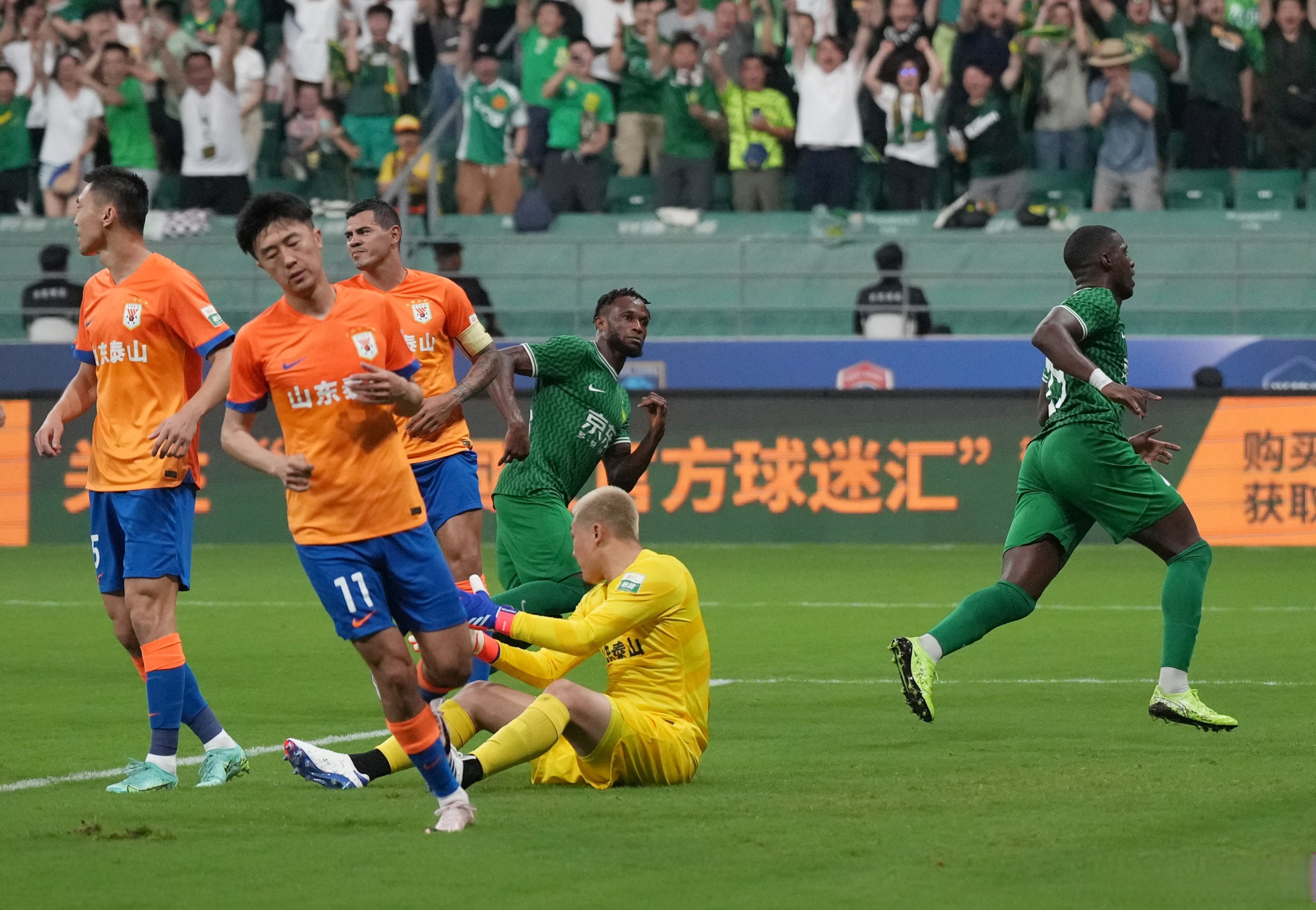 德甲劲旅在客场力克对手,实现连胜 德甲劲旅在客场力克对手,实现连胜