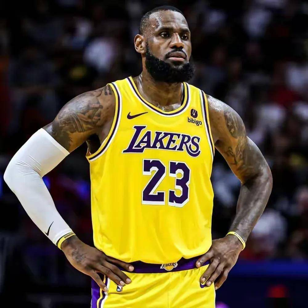 詹皇隔扣飞人!湖人险胜凯尔特人 詹皇隔扣飞人!湖人险胜凯尔特人