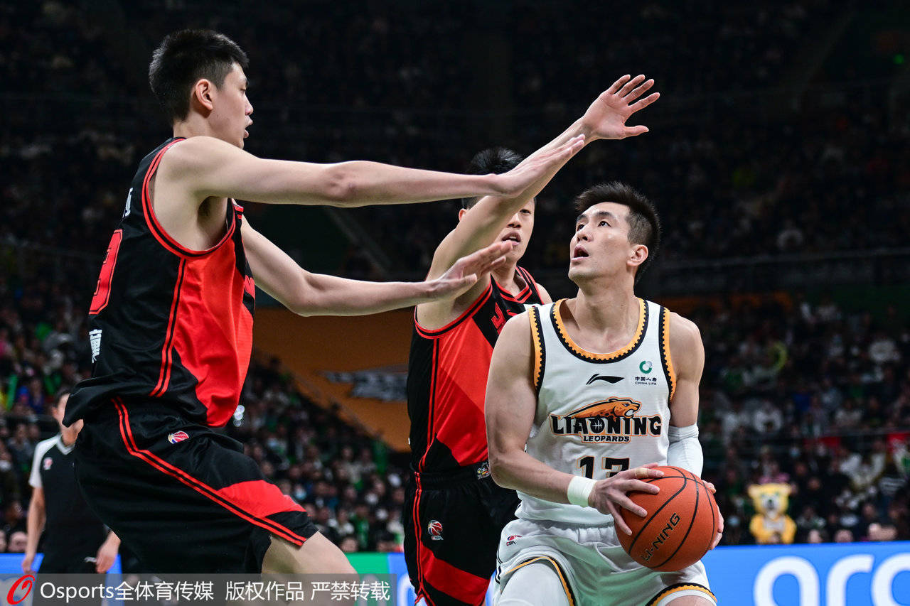 包含泰国队完胜法国队，黄鸭组合关键制胜的词条