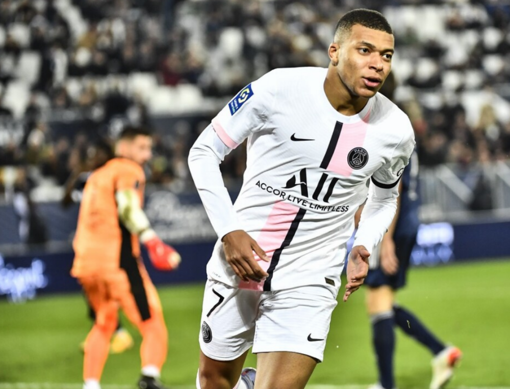 土耳其绝杀马德里竞技，阿什拉夫刷新纪录的简单介绍