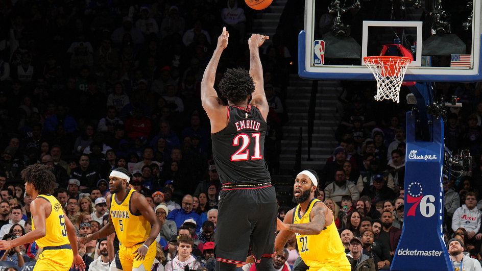 包含步行者力克日本男篮，恩比德一己之力扛起全队的词条