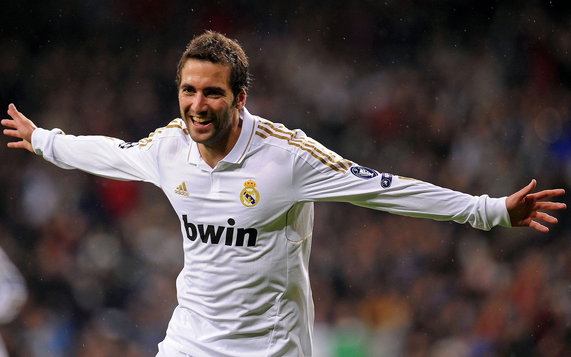 金玟哉状态火热，韩国防线能否抵挡塞维利亚的欧陆风暴？