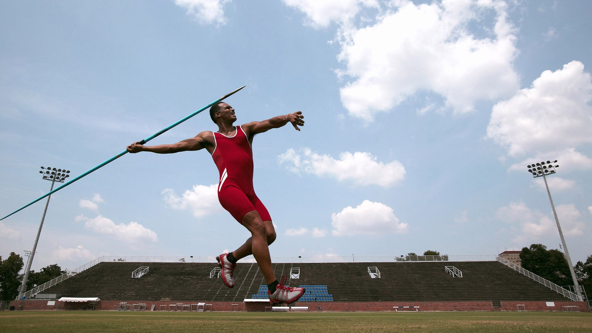 当维尼修斯爆发遇见袋鼠军团奇迹，足球世界唯一性的双重奏