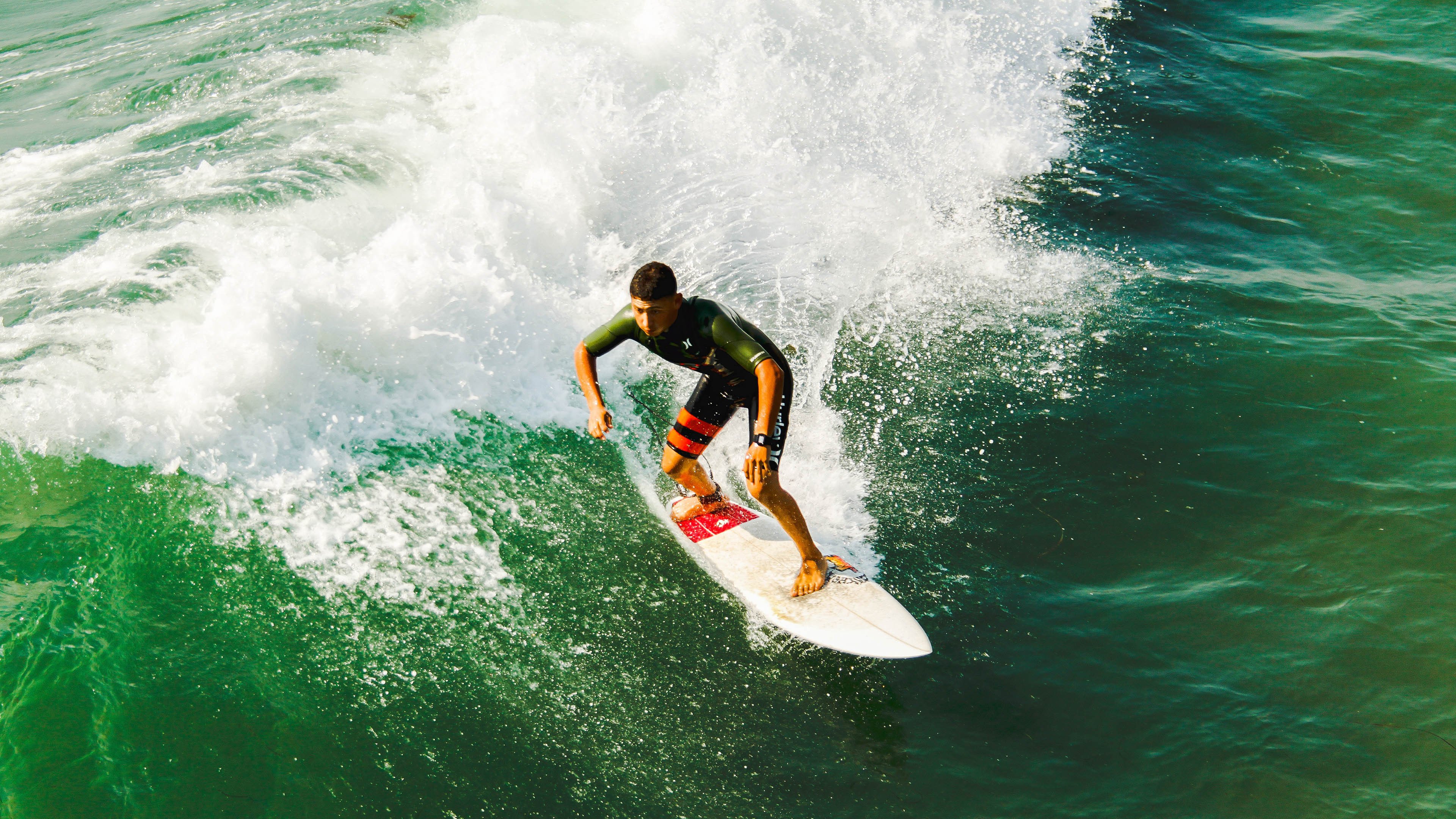 从尼日利亚到摩纳哥的夜晚,阿克如何用一粒进球改写两段足球叙事