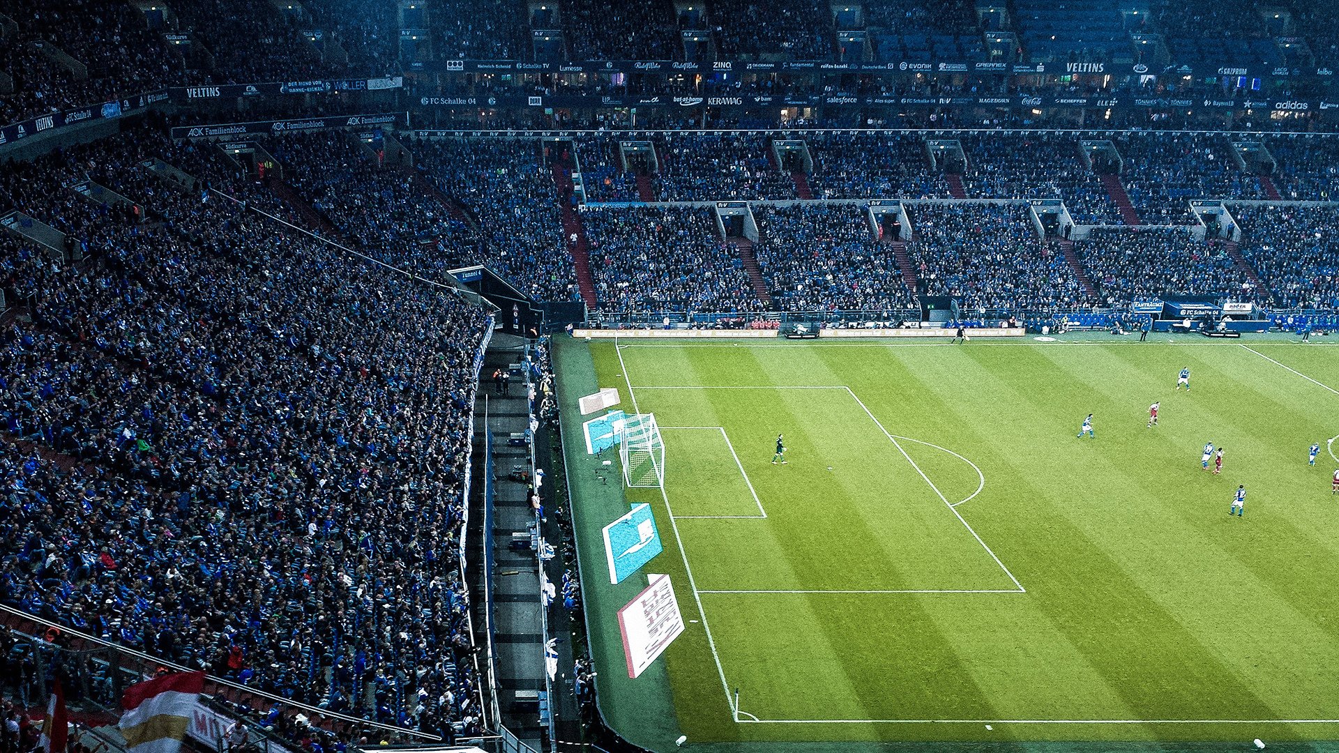 苏亚雷斯末节接管比赛,利物浦火力压制德国—红军的意志与战术交响曲