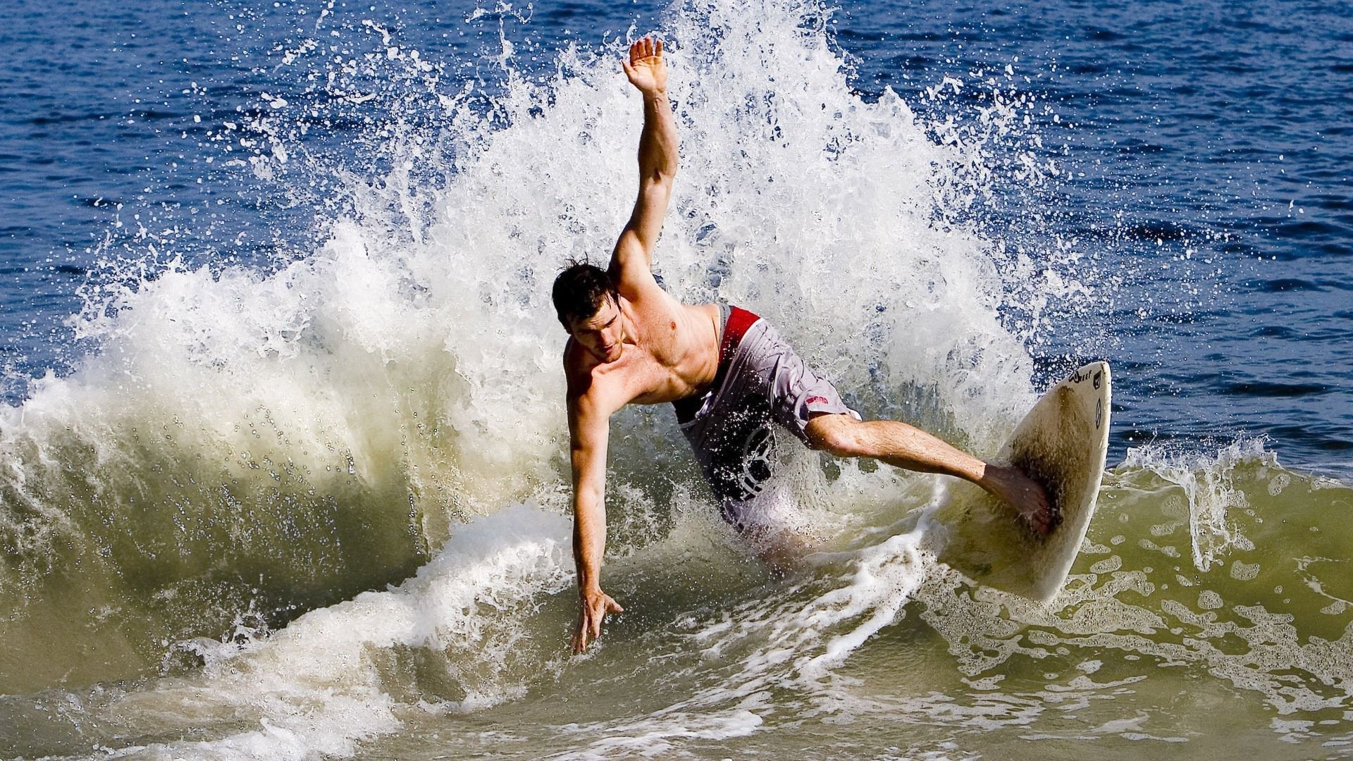 佩德里彻底打爆防线,卡塔尔斩落摩洛哥—新王登基与旧秩序的颠覆